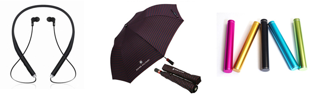 이벤트 선물로 블르투스 이어폰, 접이식 우산, 보조매터리 상품입니다.