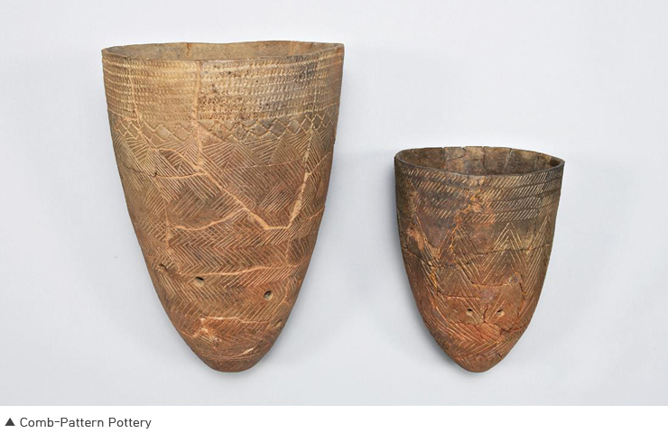 Comb-Pattern Pottery