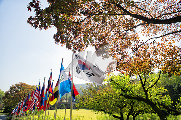 한국학대학원 입구