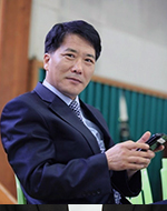 저자 사진