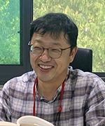 저자 사진